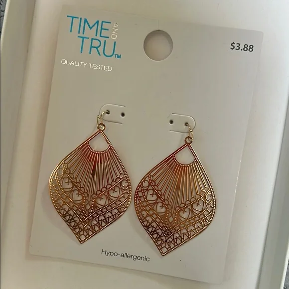 Time and Tru Jewelry Time And Tru Elegant Gold Earrings Poshmark